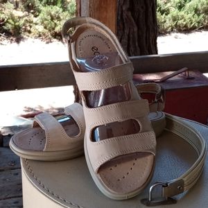 ECCO sandals NWOT